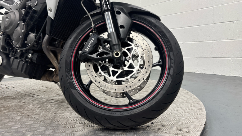 Triumph Street Triple R (20MY)